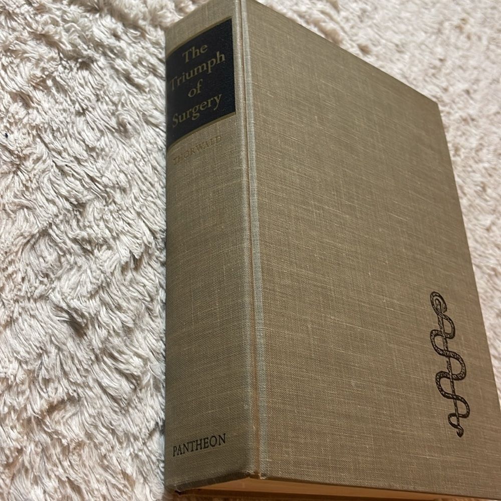 1960 the triumph of surgery book - Picture 2 of 7